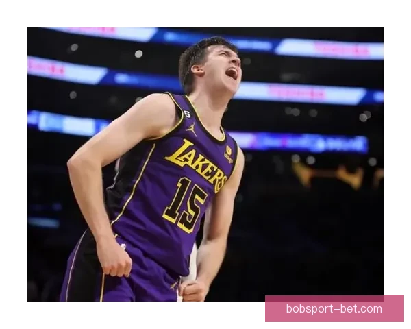 里夫斯腹斜肌二级受伤治疗方案及湖人季后赛潜在轮换分析 里夫斯腹斜肌二级受伤治疗方案及湖人季后赛潜在轮换分析